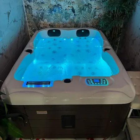 La D'aphrodite Maing